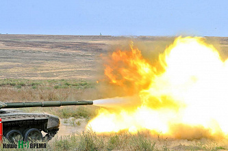 Донские танкисты провели учения в преддверии профессионального праздника