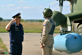 В Зернограде торжественно встретили победителей конкурса АрМИ «Авиадартс»