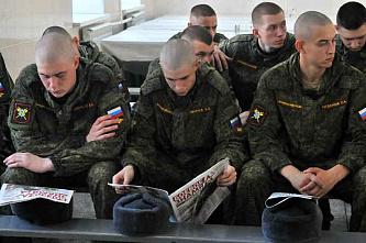 В войсках российской армии начали работу агитационные бригады