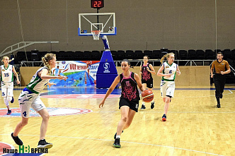 Белокаменная против града Петрова