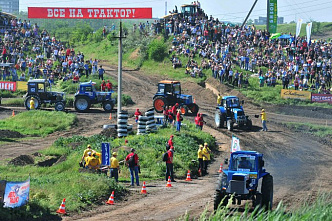 Гонки на тракторах_14265