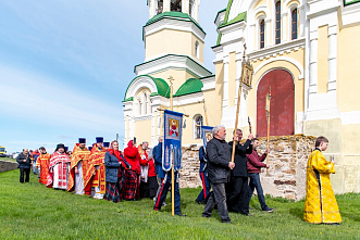 Казаков поблагодарили за помощь в восстановлении в хуторе Дядин храма