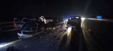 В тройном ДТП на М-4 под Аксаем погибли два человека