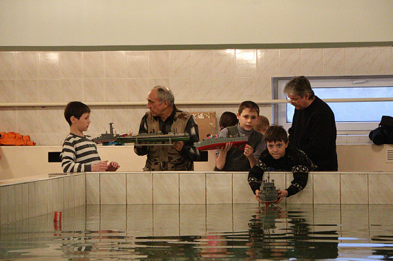«Корабли постоят и ложатся на курс...»