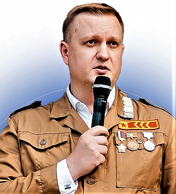  Руководитель Ростовского штаба студенческих отрядов Роман Уколов сегодня принимает поздравления