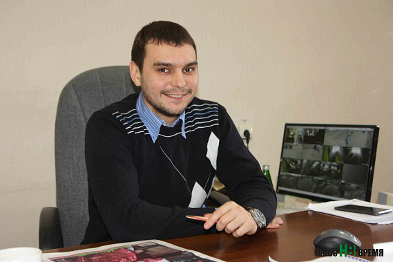 Директор ЗАО «Углегорск-цемент» Алексей Дранный из нового поколения руководителей, которые хорошо усвоили принципы старой гвардии: «Кадры решают все». Директор ЗАО «Углегорск-цемент» Алексей Дранный из нового поколения руководителей, которые хорошо усвоили принципы старой гвардии: «Кадры решают все».