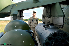 В Зернограде торжественно встретили победителей конкурса АрМИ «Авиадартс»