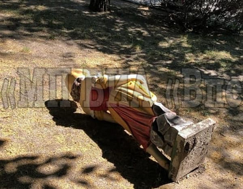 В Батайске очень агрессивные сказочные персонажи