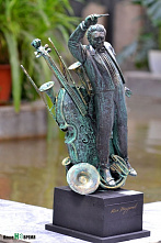 Памятник Назаретову: конкурс продолжается