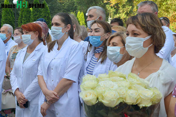 Пандемия COVID-19 в России закончилась