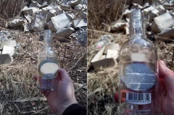 В Батайске рыбу завалили мусором 
