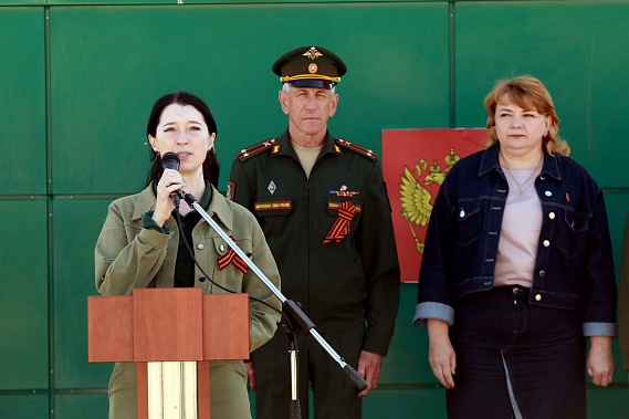 Наследники поколения победителей собрались сегодня в стремлении сберечь историческую правду