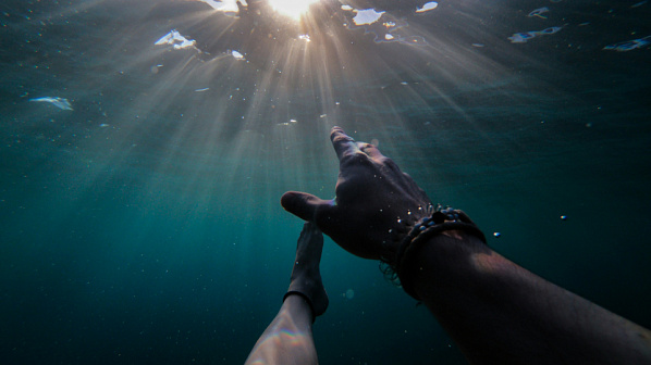 Житель Верхнедонского района утонул во время ночного купания