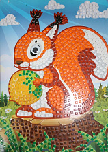 В Тацинском районе школьники организовали для мам выставку своих работ