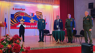 В Ростове-на-Дону состоялась встреча молодых воинов и юнармейцев с Героем России Александром Дзюбой