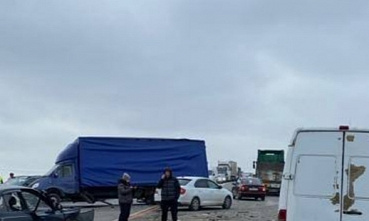 В Неклиновском районе случилось ДТП с участием нескольких машин