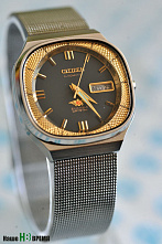 Старинные часы еще идут