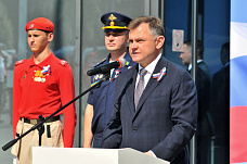 22 08 2025 Ростовчане развернули 60-метровый триколор в День государственного флага