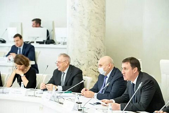 Д. Патрушев: необходимых продуктов хватает, цены на них приемлемые