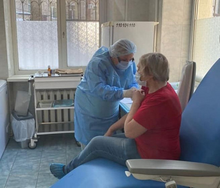 В Ростовской области у вакцинированных от ковида не выявили тяжелые побочных эффектов