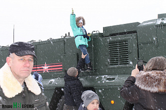 Мела метель и пели «Черные береты»