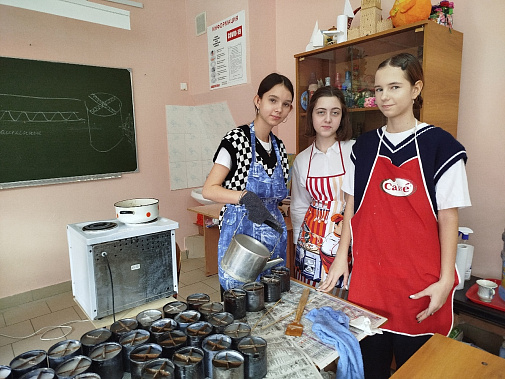 Отряд «Светофор» принял участие в акции «Тепло для СВОих»