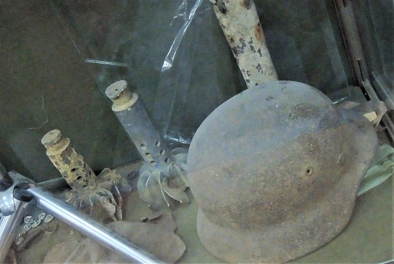 Артефакты, найденные поисковиками «Миус-фронта» представлены в экспозиции Южного научного центра РАН