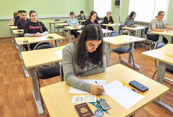 Донские выпускники сдают устный ЕГЭ по иностранному языку