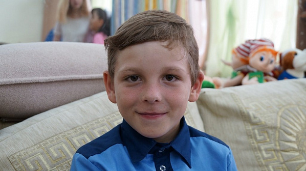 Вове и Олесе нужна мама