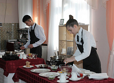 Спасатели, повара,  правоохранители, парикмахеры