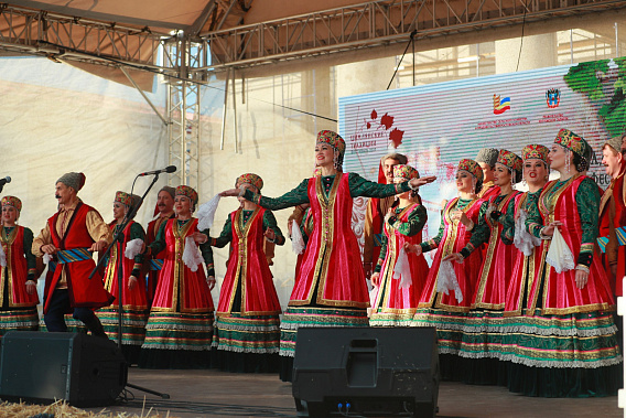 В Ростовской области прошел I эногастрономический фестиваль «Цимлянские традиции»
