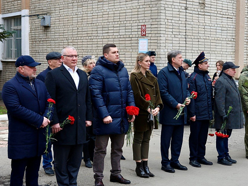 Подвиг героев не забудется...