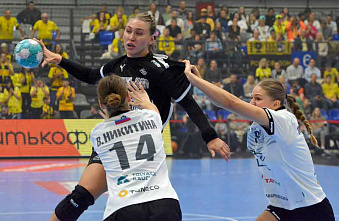 В битве лидеров ростовские гандболистки обыграли «Ладу»