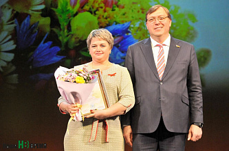 Руководство Ростовской области поздравило учителей с профессиональным праздником