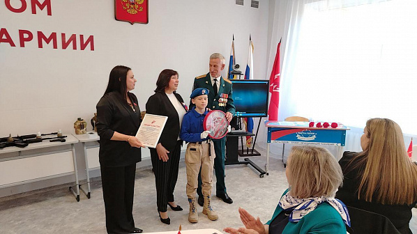 В Большекрепинской школе имени Героя Советского Союза П.А. Поды открыли «Стену памяти»