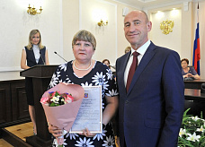 Наградили работников текстильной и легкой промышленности