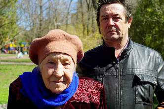 Через века, через года помните!