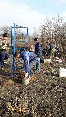 Казаки на субботнике.