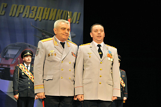 В Ростове сотрудники органов внутренних дел на транспорте отпраздновали профессиональный праздник