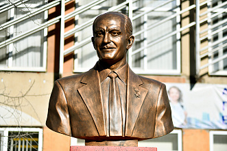 Героям посвящается