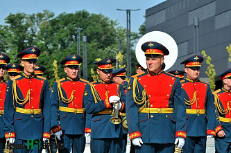 В музей на вечное хранение передали боевые знамена