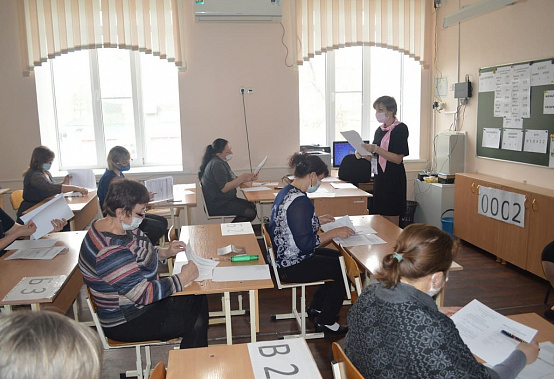 В Новошахтинске родители сдали ЕГЭ по математике