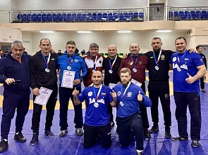 Донские борцы-ветераны отличились на чемпионате России по греко-римской борьбе