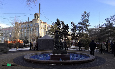 В Ростове, на месте разрушенного во время войны универмага, установили памятный знак