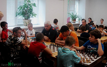 Играют все!