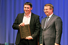 С Днем российской прессы, дамы и господа!