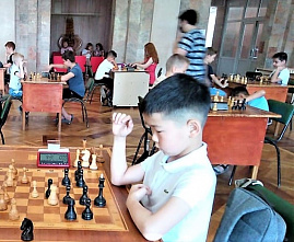 В Ростове провели детский праздничный рапид