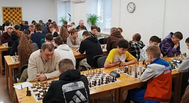 Гроссмейстер Артур Габриелян выиграл чемпионат ЮФО по рапиду