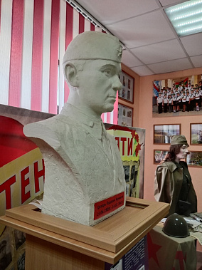 Сегодня в Геленджике открыли мемориальную доску нашему земляку Герою Советского Союза Цезарю Куникову