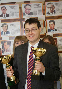 Международный гроссмейстер Александр Галкин.